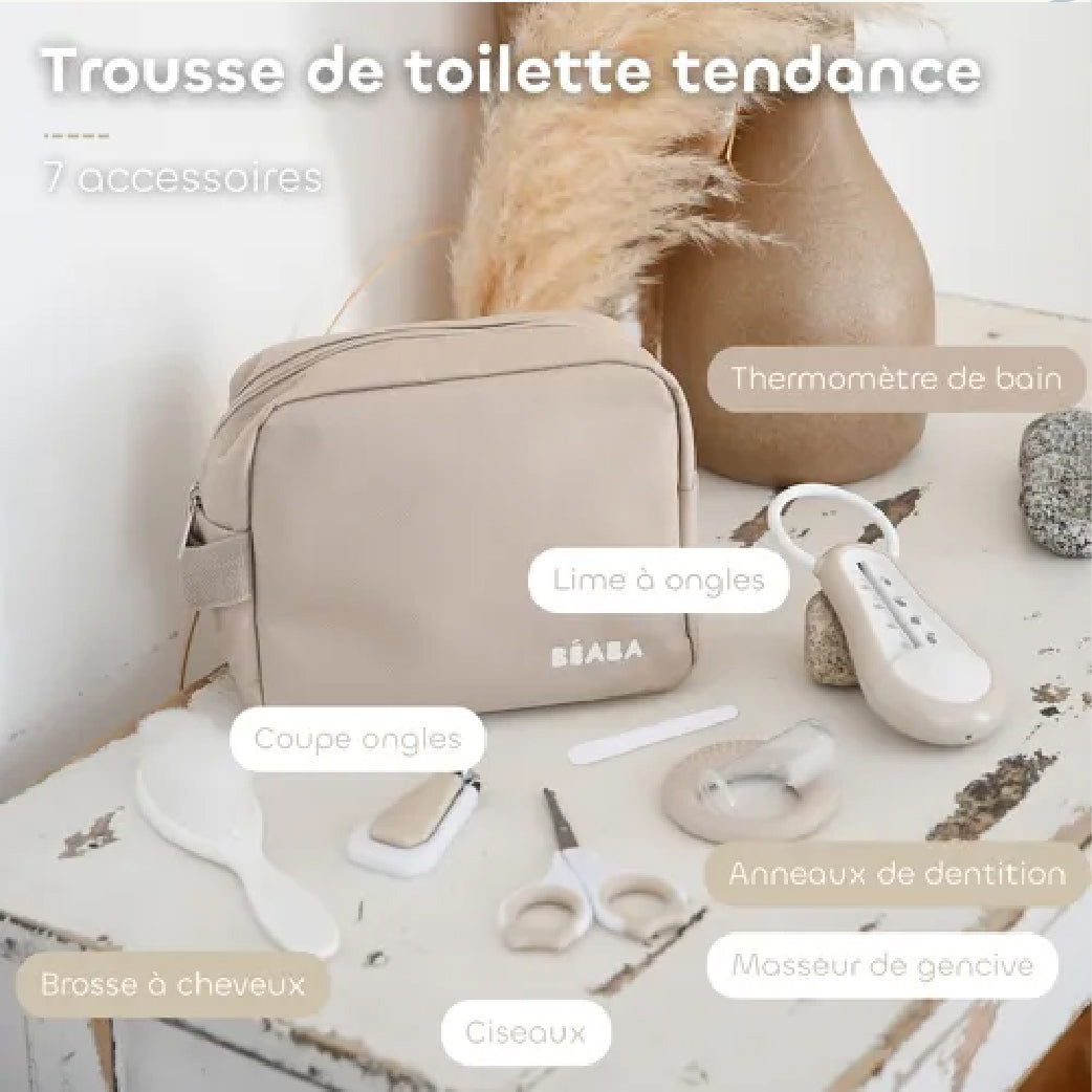 Trousse de toilette tendance pour bébé avec 7 accessoires : brosse, ciseaux, thermomètre, lime à ongles