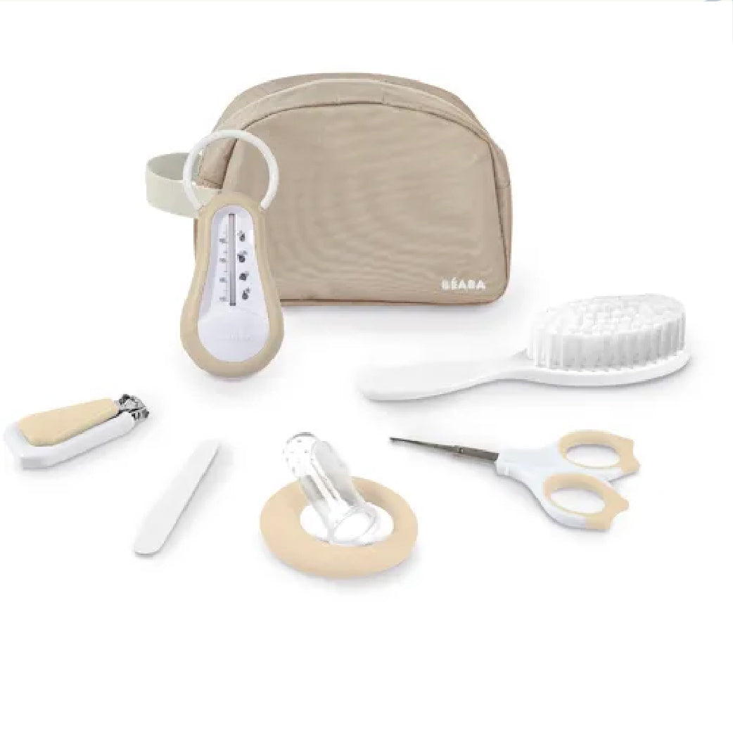 Kit de soins bébé beige avec thermomètre, brosse, ciseaux, coupe-ongles et tétine, pour nouveau-né et maternité